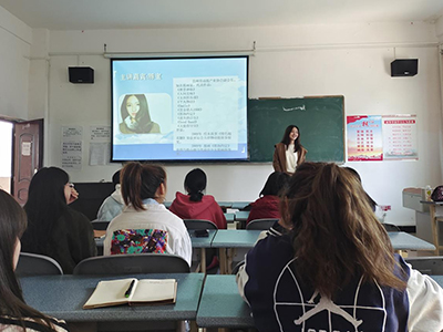 “勾勒梦想，漫画未来”动漫青年论坛举办